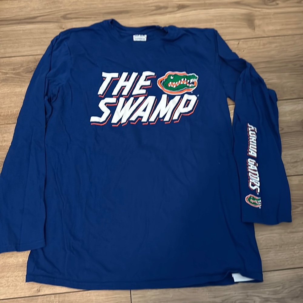 Long sleeve university of Florida gators t-shirt